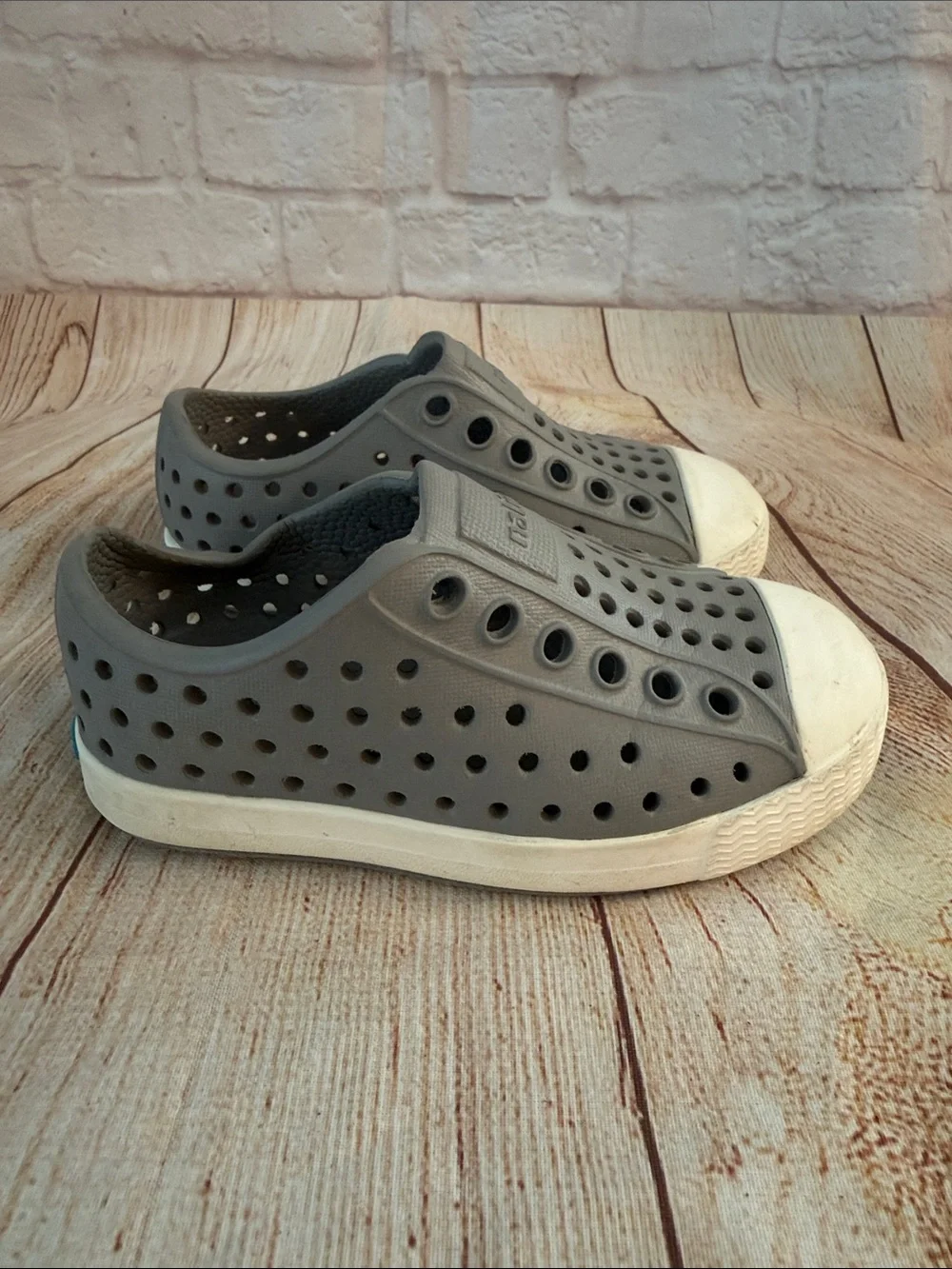 Native Grey Slip-On Kids Water Shoes with White Toe- size 5 baby